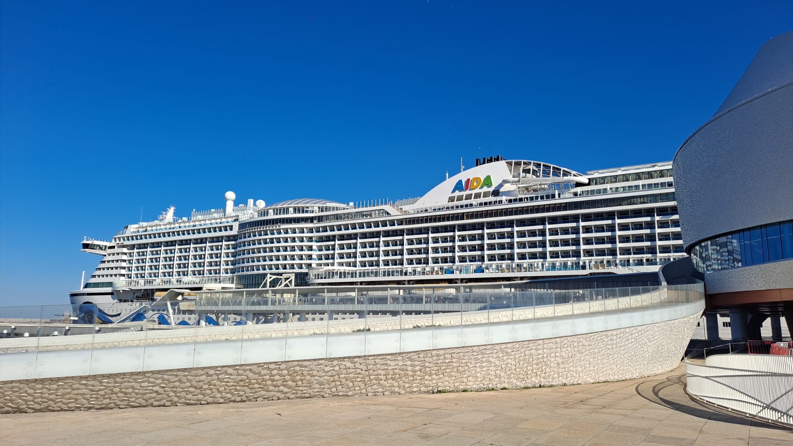 AIDA (1)